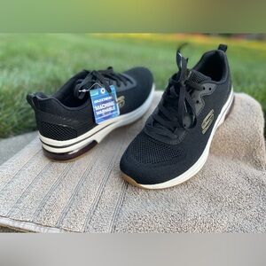 Skechers Black Mesh Sneakers with White NEW 7.5 Women’s